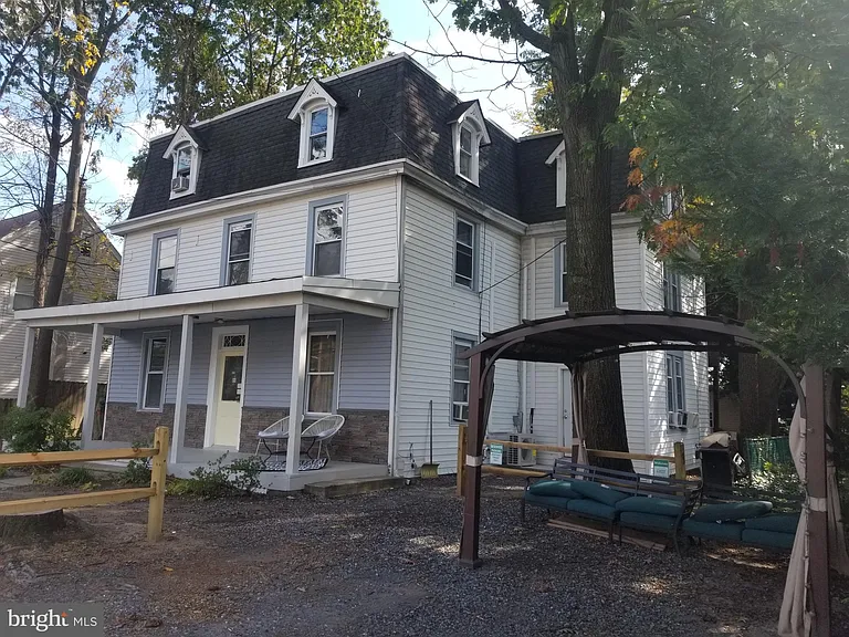 212 Warren St #3 — Photo 17