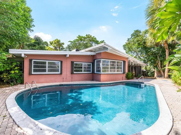 7512 W Lake Drive, Lake Clarke Shores, FL 33406