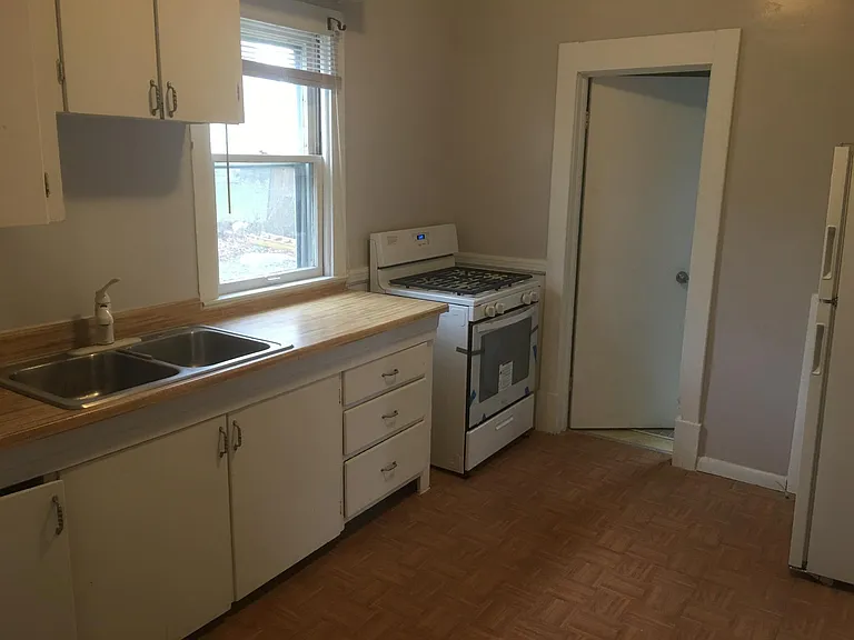 1504 Garden Dr #2 — Photo 9