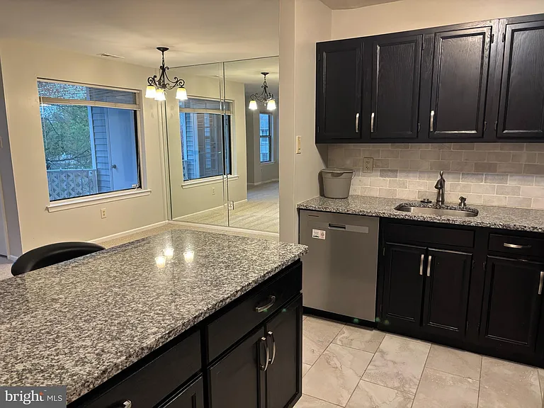 1807 Diamond Dr — Photo 7