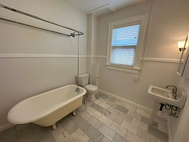 Neil Ave 1186 GW2 — Photo 11
