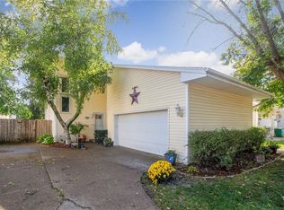 4515 84th St, Urbandale, IA 50322