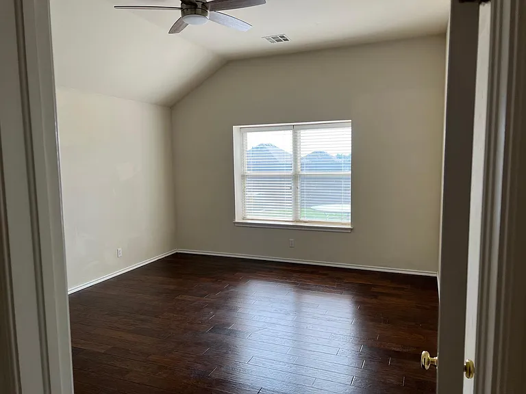 9601 Southlake Dr — Photo 4