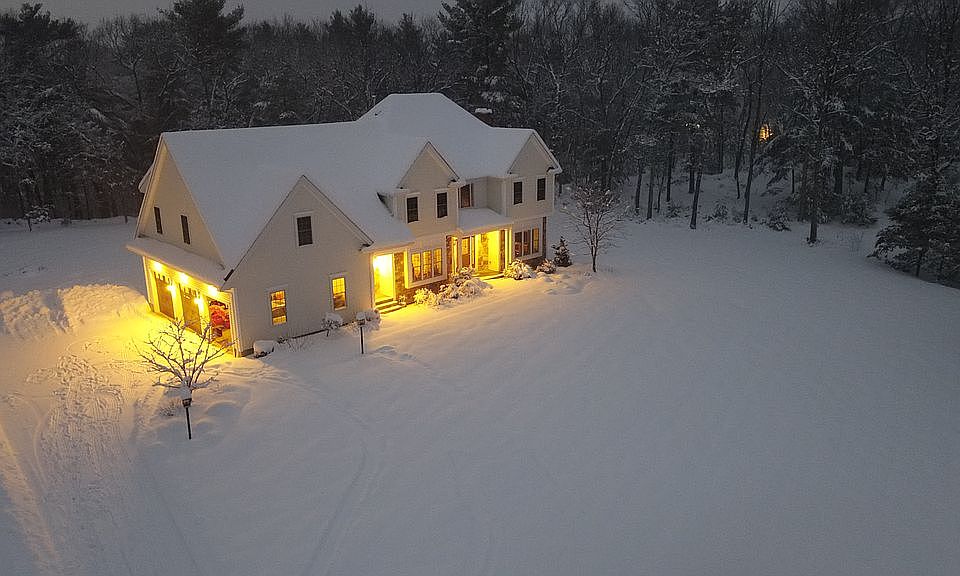 1st image of 11 Jenna Ln
