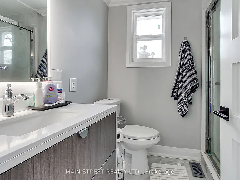 127 Woodfield Dr N — Photo 6