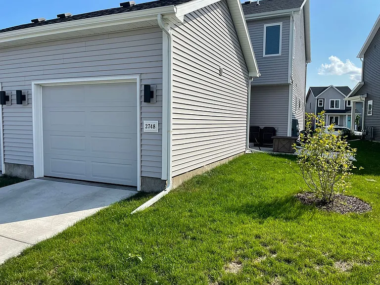 2748 Spark St — Photo 25