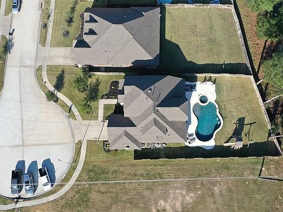 2nd image of 17906 Fernwood Bend Dr