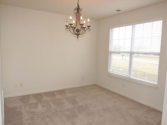 5th image of 162 Hays Blvd