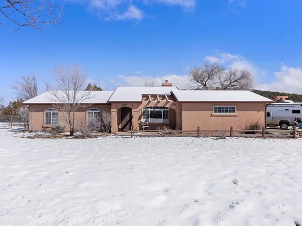 61 Dinkle Rd, Edgewood, NM 87015
