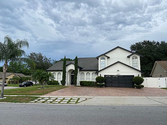 4th image of 387 Killington Way