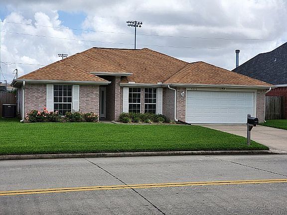 2nd image of 3410 Lake Arthur Dr