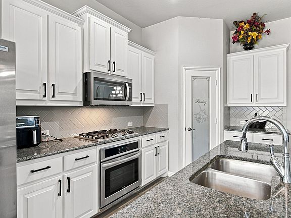 3rd image of 3908 Ranchman Blvd