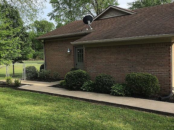 4th image of 1410 Bellemeade Dr