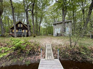 26-28 Acorn Rd, Naples, ME 04055