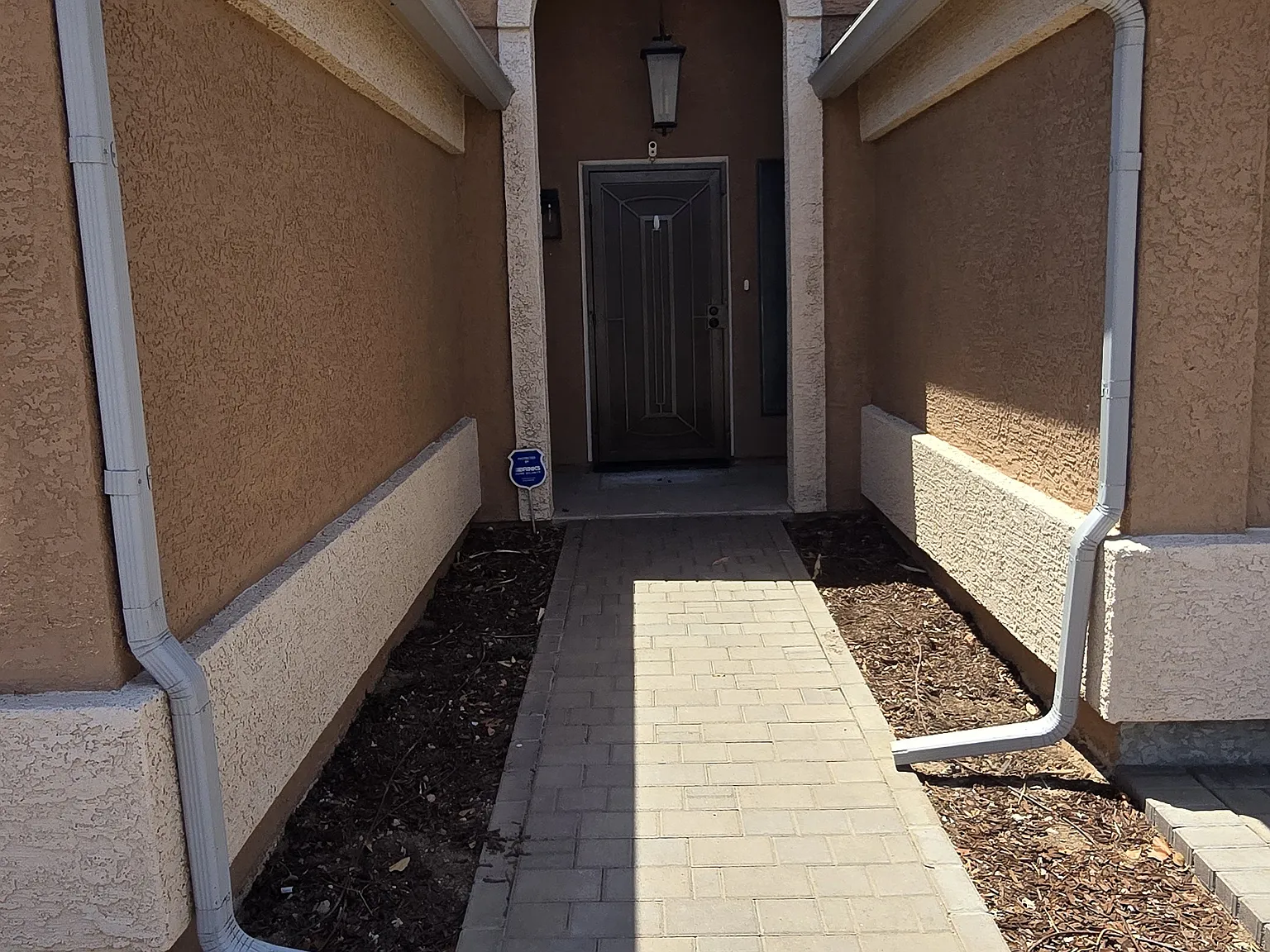 3 bed, 1772 sqft, $2,500 — Photo 2