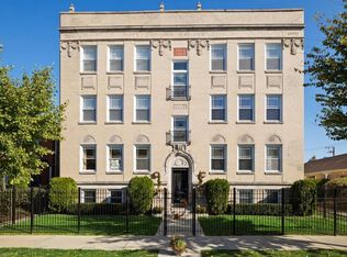 121 Custer Ave APT 1S, Evanston, IL 60202