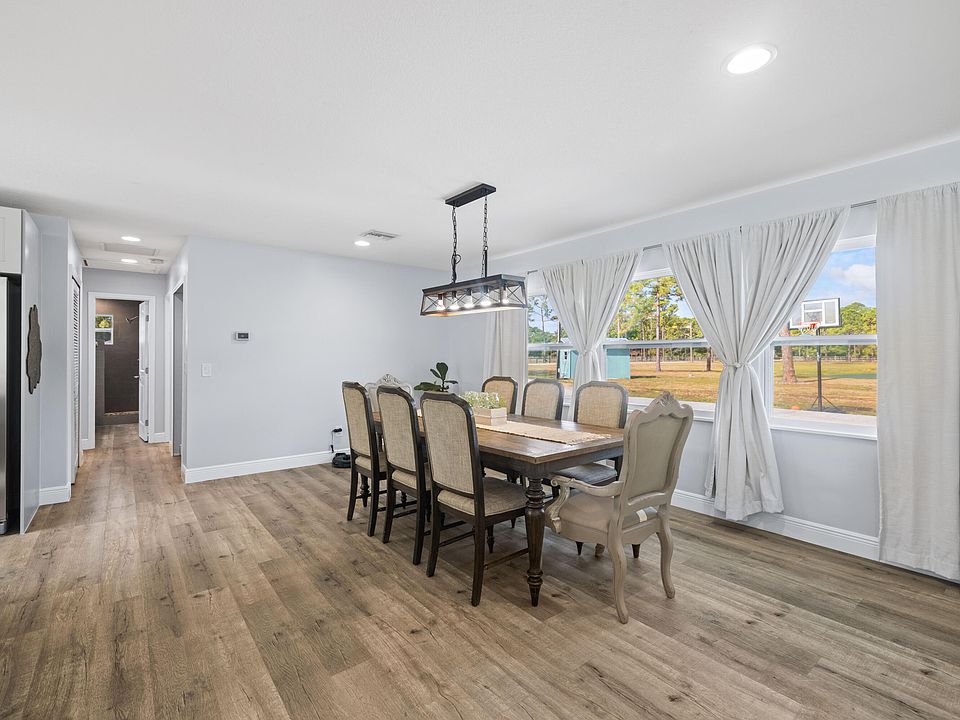 1st image of 3951 SW 42nd Avenue