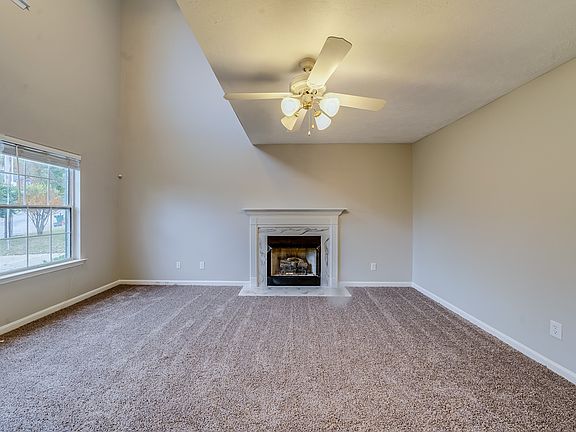 4th image of 409 Mountain View Ct
