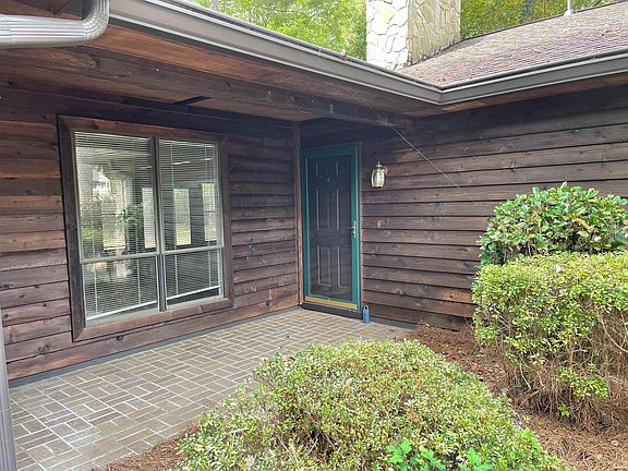 2nd image of 220 Shadowood Ln