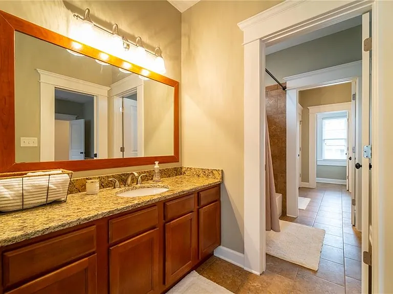 781 Greenwood Ave NE — Photo 41