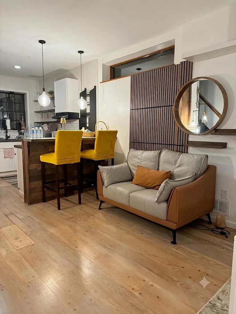 2 bed, 1175 sqft, $2,499 — Photo 2