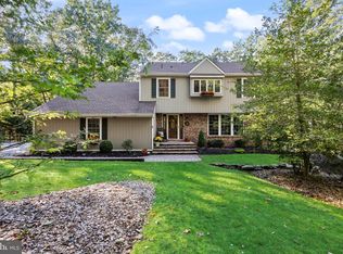 16 Corsham Dr, Medford, NJ 08055
