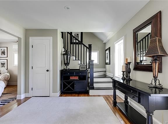2nd image of 1706 Betty Ln