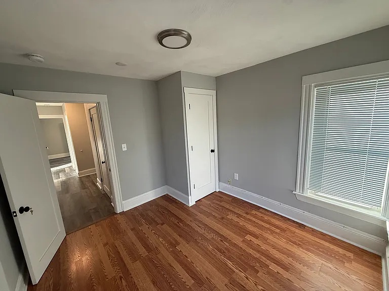 1922 Columbus Ave #2 — Photo 9
