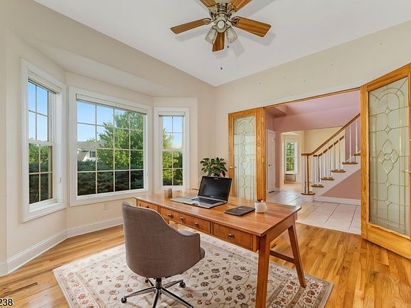 5th image of 413 N Prospect St