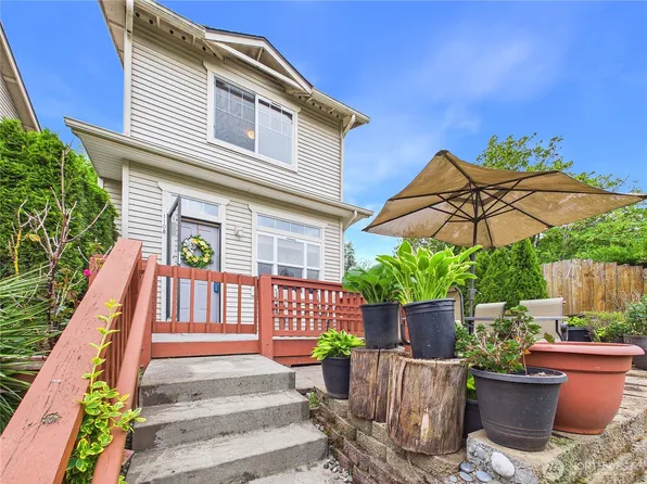 1108 S 207th Street, SeaTac, WA 98198