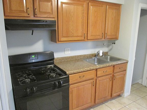 3rd image of 1027 Lorraine Ave
