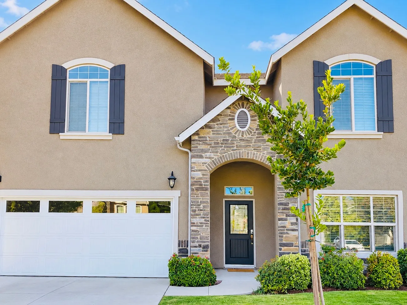 4 bed, 2456 sqft, $2,800 — Photo 1