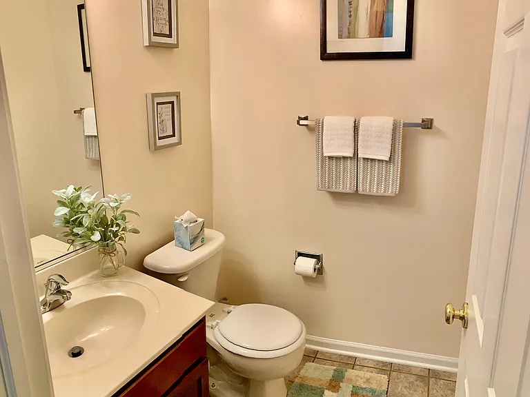 332 W Winchester Dr — Photo 10