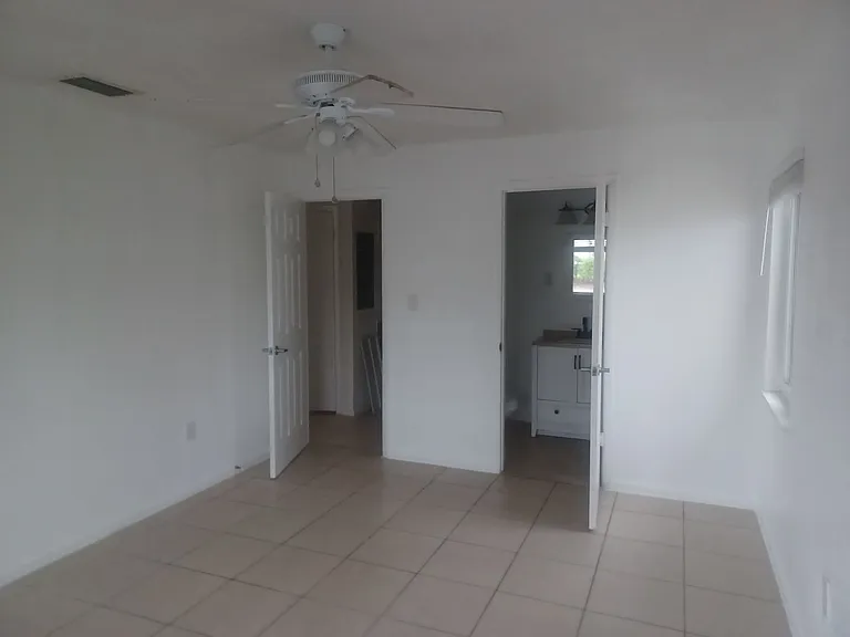 4808 Lucaya Dr — Photo 9