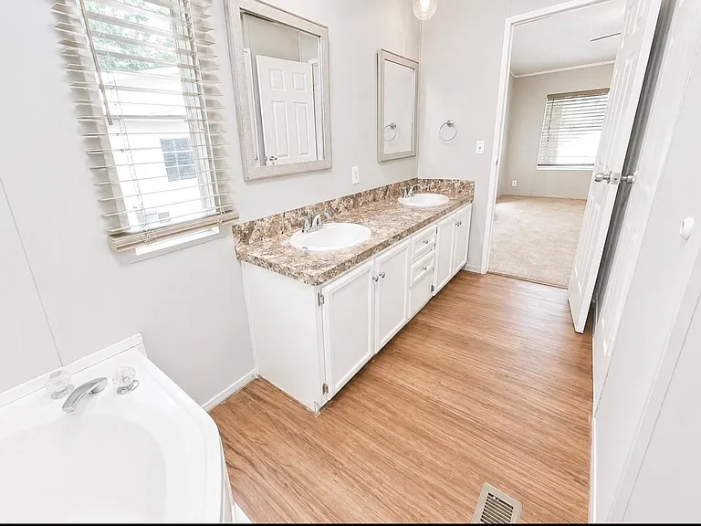33114 McKinley Cir — Photo 10