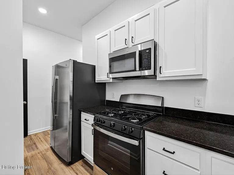 508 Lilly Ave — Photo 18