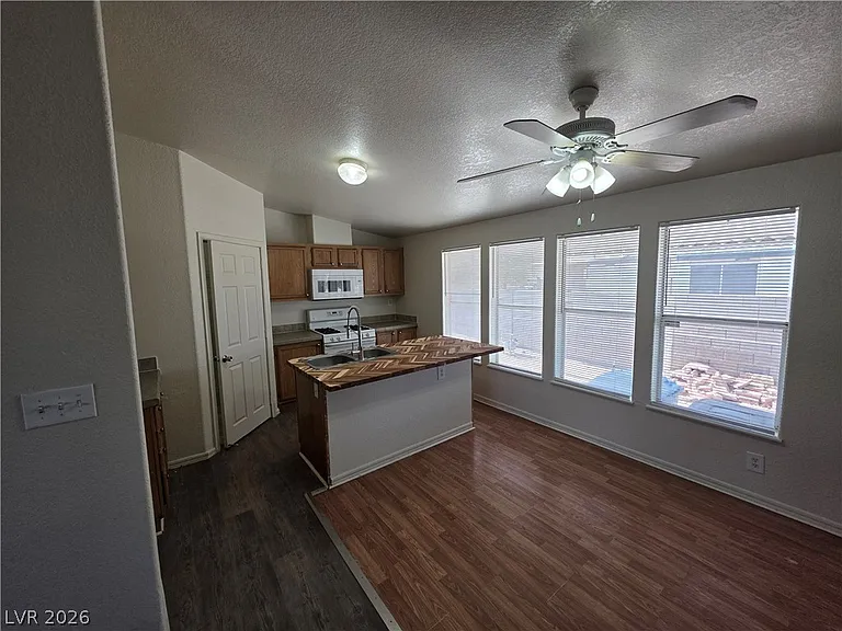 3560 Estes Park Dr — Photo 17