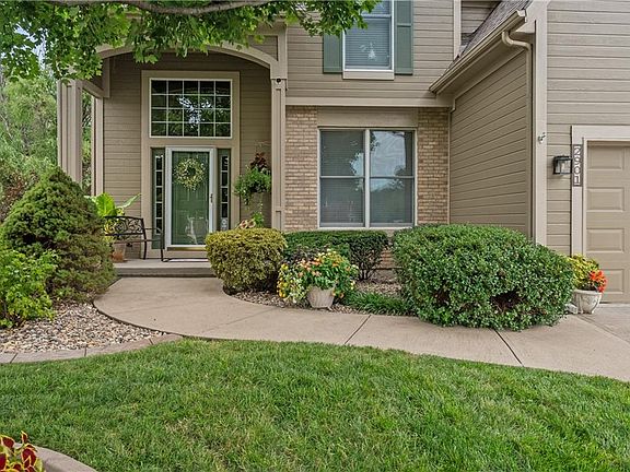 3rd image of 2901 SE Bingham Dr