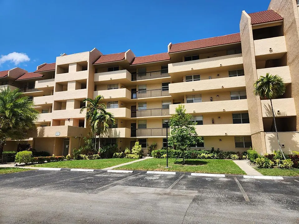 3651 Environ Blvd #261
