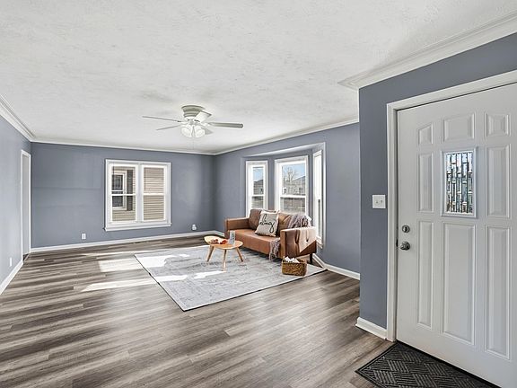 5th image of 410 E Elm St