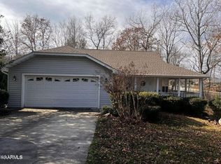 104 Cromwell Ln, Fairfield Glade, TN 38558