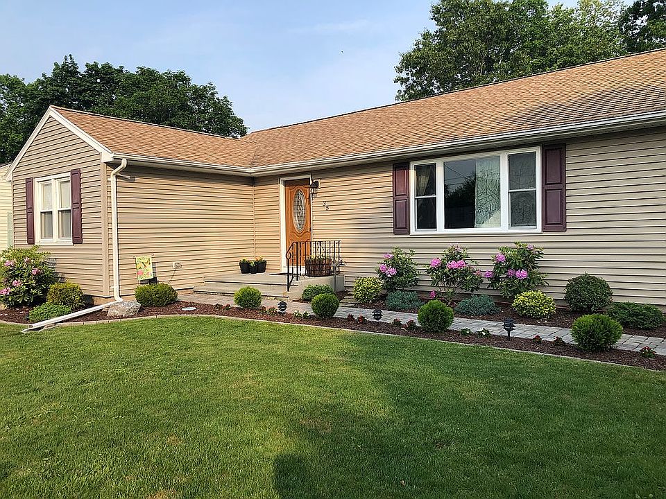 1st image of 35 Greenfield Dr