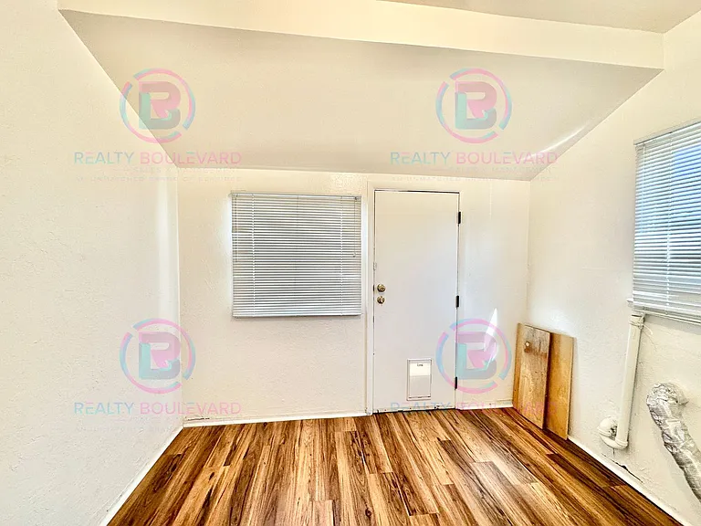 815 Jones St — Photo 13