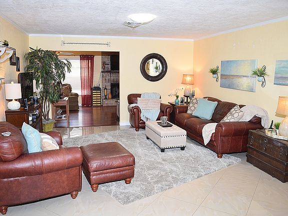 3rd image of 7409 Mariana Dr