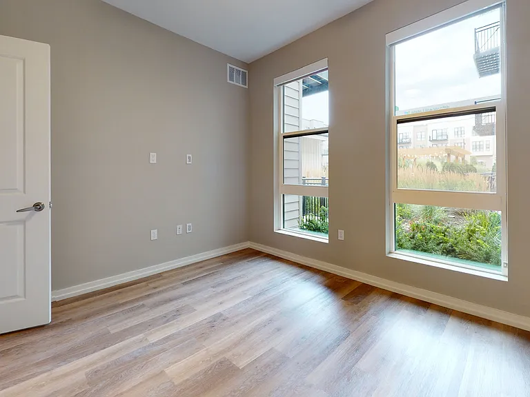 The George Apartments — Photo 100