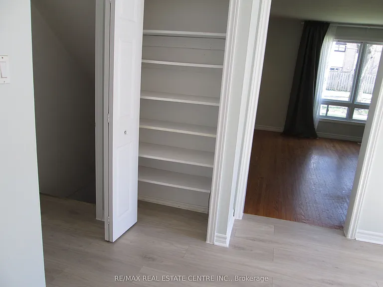 648 Francis Rd — Photo 15