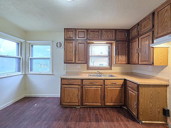 3rd image of 5333 N 46th STREET