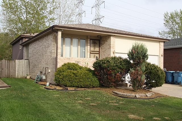 1st image of 391 Campbell Ave