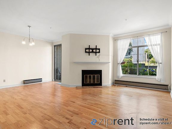 2nd image of 2040 Sutter St APT 205
