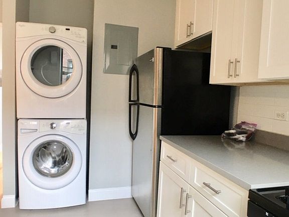 3rd image of 565 W 215th St APT 54